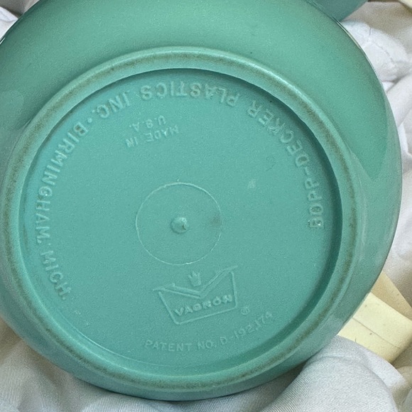 Vintage Vacron Blue and Ivory Mugs Made in USA - Picture 4 of 6